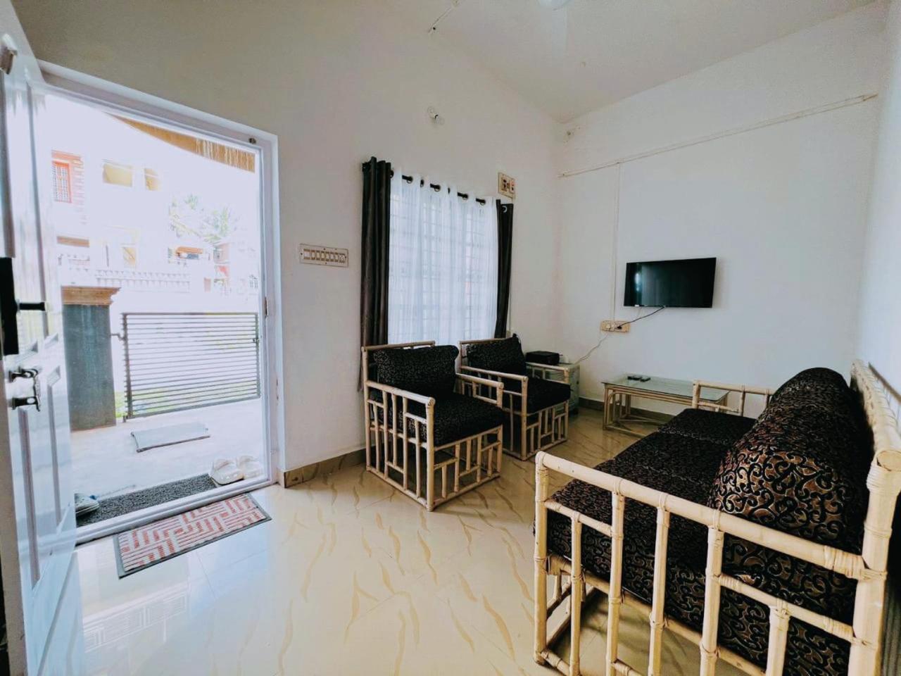 Villa Hegde Residency Chikmagalūr Esterno foto